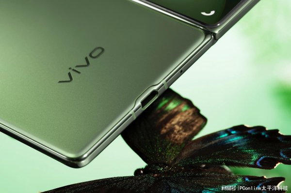 众团优配 vivo X Fold5正式开售：全能轻薄三防折叠屏，是你的\＂理想型\＂吗？